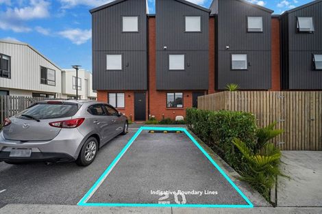 Photo of property in 4/29 Normandy Place, Henderson, Auckland, 0610