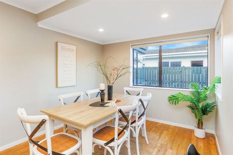 Photo of property in 100 John F Kennedy Drive, Milson, Palmerston North, 4414