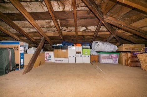 Photo of property in 22 Poplar Grove, Thorndon, Wellington, 6011