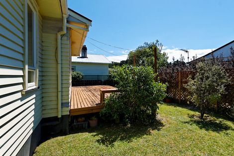 Photo of property in 16 Woodglen Road, Glen Eden, Auckland, 0602
