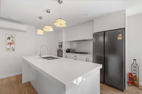 Photo of property in 16b Gilfillan Street, Blockhouse Bay, Auckland, 0600