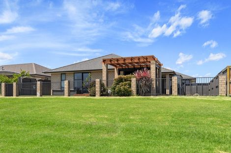 Photo of property in 14 Tatahi Cove, Papamoa Beach, Papamoa, 3118