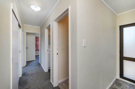 Photo of property in 54 Benmore Avenue, Cloverlea, Palmerston North, 4412