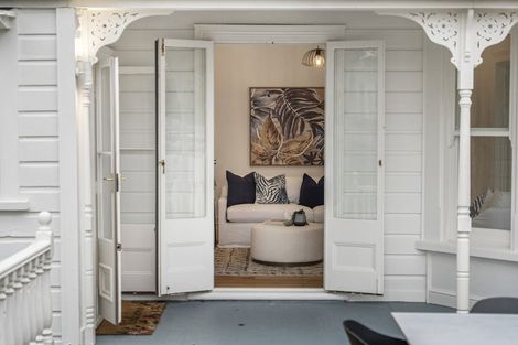 Photo of property in 25 Princes Street, Northcote Point, Auckland, 0627