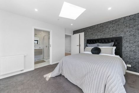 Photo of property in 35 Grumman Lane, Newlands, Wellington, 6037