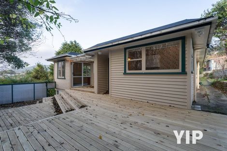 Photo of property in 3 Woodstock Terrace, Tawa, Wellington, 5028