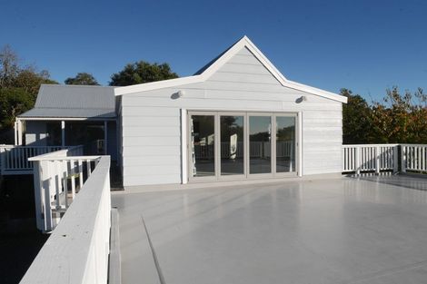 Photo of property in 11 Hicks Crescent, Waikanae Beach, Waikanae, 5036