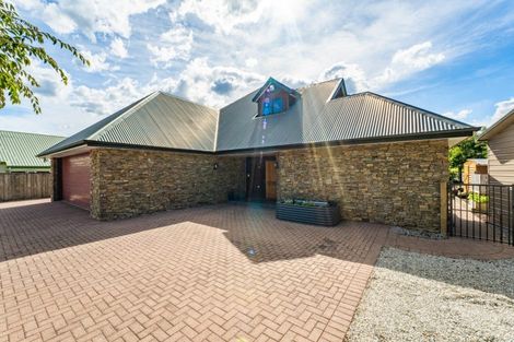 Photo of property in 10 Titri Place, Mosgiel, 9024