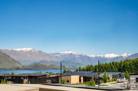 Photo of property in 6 Akitu Rise, Wanaka, 9305
