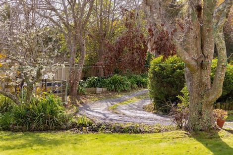 Photo of property in 18 Utauta Street, Waikanae, 5036