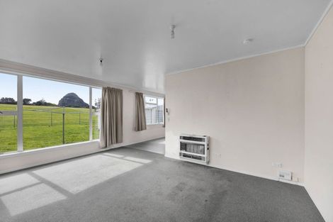 Photo of property in 40 Marama Crescent, Spotswood, New Plymouth, 4310