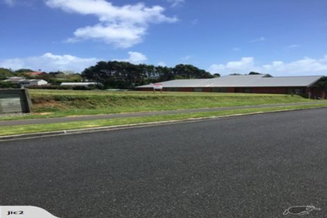 Photo of property in 33 Alberta Road, Glen Avon, New Plymouth, 4312