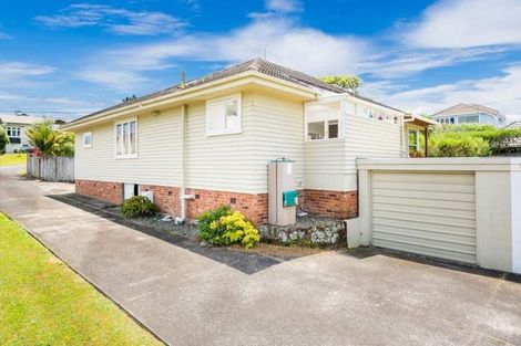 Photo of property in 1/38 Onepoto Road, Hauraki, Auckland, 0622