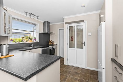 Photo of property in 60 Jervois Road, Jervoistown, Napier, 4112