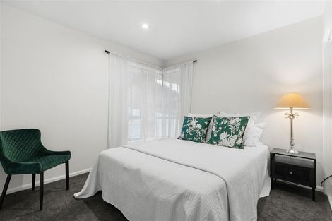 Photo of property in 11 Gilders Grove, Heathcote Valley, Christchurch, 8022