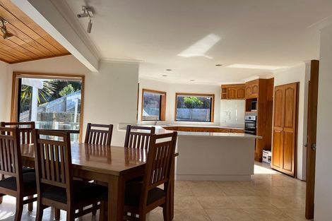 Photo of property in 9 Poaka Place, Beach Haven, Auckland, 0626