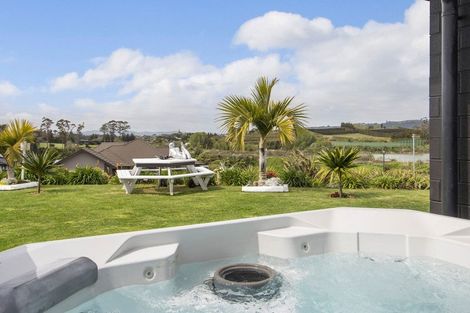 Photo of property in 19 Wairere Rise, Omokoroa, 3114