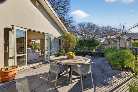 Photo of property in 6 Acorn Close, Waltham, Christchurch, 8023