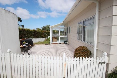 Photo of property in 54 Everard Avenue, Army Bay, Whangaparaoa, 0930