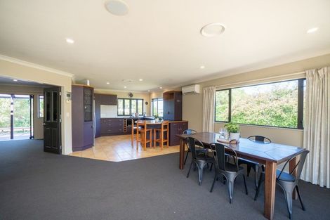 Photo of property in 34 Schnell Drive, Kelvin Grove, Palmerston North, 4414