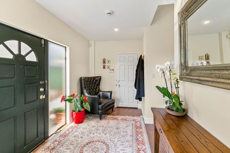 Photo of property in 16j Hobson Street, Thorndon, Wellington, 6011