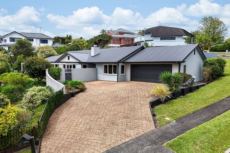 Photo of property in 37 Greenfield Drive, Western Heights, Hamilton, 3200