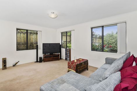 Photo of property in 108 Valley Road, Pukekohe, 2120