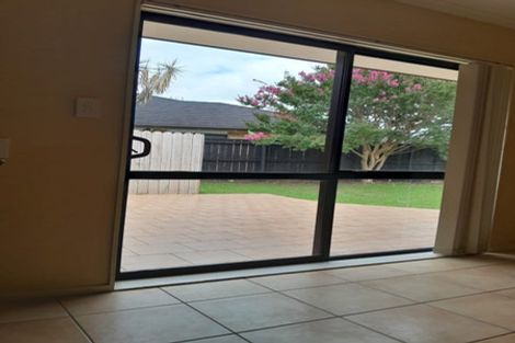 Photo of property in 6 Shankill Place, East Tamaki, Auckland, 2013