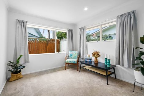 Photo of property in 49a Weld Street, Cambridge, 3434