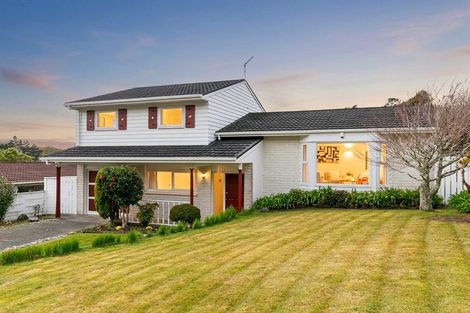 Photo of property in 9 Caesars Place, Churton Park, Wellington, 6037