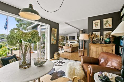 Photo of property in 7 Linda Street, Oakura, 4314