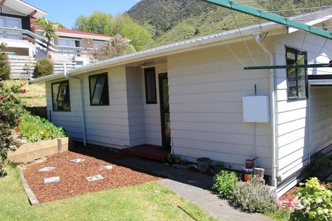 Photo of property in 1 Webster Place, Picton, 7220