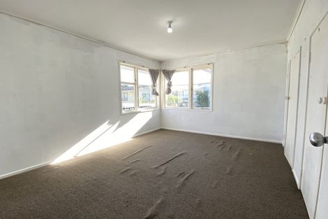 Photo of property in 3 Longburn Road, Henderson, Auckland, 0610
