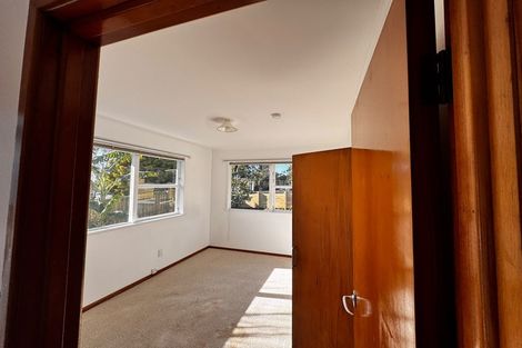 Photo of property in 75 Avonleigh Road, Green Bay, Auckland, 0604
