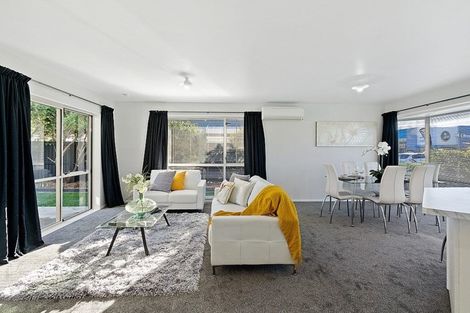 Photo of property in 51 Queenspark Drive, Parklands, Christchurch, 8083