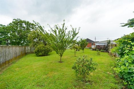 Photo of property in 27 Holland Crescent, Bulls, 4818