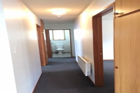 Photo of property in 2/66 Martin Avenue, Beckenham, Christchurch, 8023