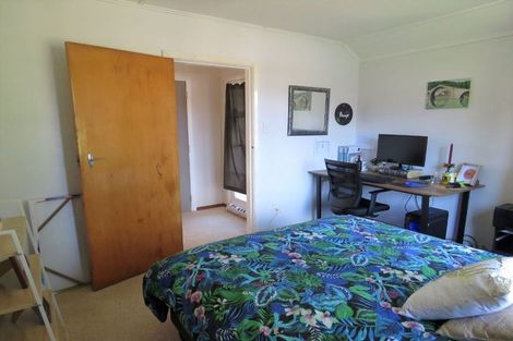 Photo of property in 9 Reynolds Street, Taita, Lower Hutt, 5011