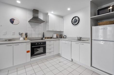 Photo of property in Terrace Heights Apartments, 3c/163 The Terrace, Wellington Central, Wellington, 6011