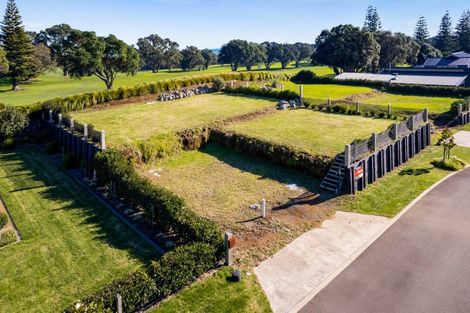 Photo of property in 15 Kotare Drive, Waiwhakaiho, New Plymouth, 4312