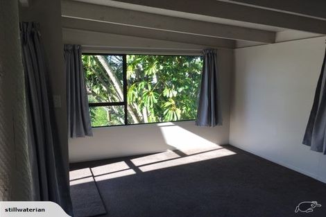 Photo of property in 25 Elliston Crescent, Stanmore Bay, Whangaparaoa, 0932