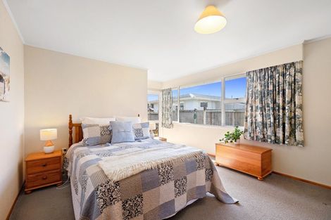 Photo of property in 5 Smith Road, Merrilands, New Plymouth, 4312