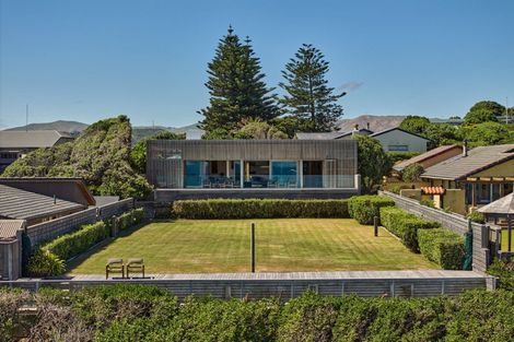 Photo of property in 16 Bothamley Lane, Titahi Bay, Porirua, 5022