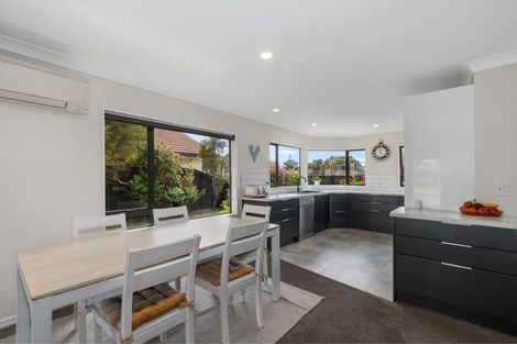 Photo of property in 134 Evans Road, Papamoa Beach, Papamoa, 3118