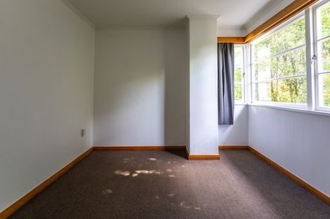 Photo of property in 33 Pahiatua Street, Hokowhitu, Palmerston North, 4410