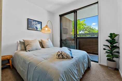 Photo of property in 2/93 Gribblehirst Road, Sandringham, Auckland, 1025