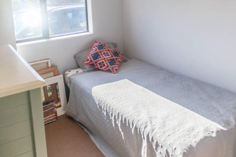 Photo of property in 2 Balmain Street, Newlands, Wellington, 6037