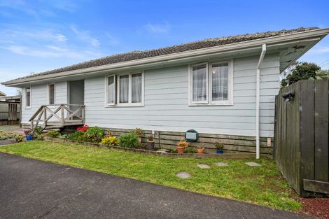 Photo of property in 36 Parakai Avenue, Parakai, 0830