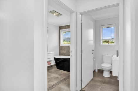 Photo of property in 335 Muhunoa Road East, Muhunoa East, Levin, 5570