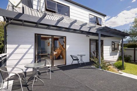 Photo of property in 12 Nettlingham Place, Te Puke, 3119